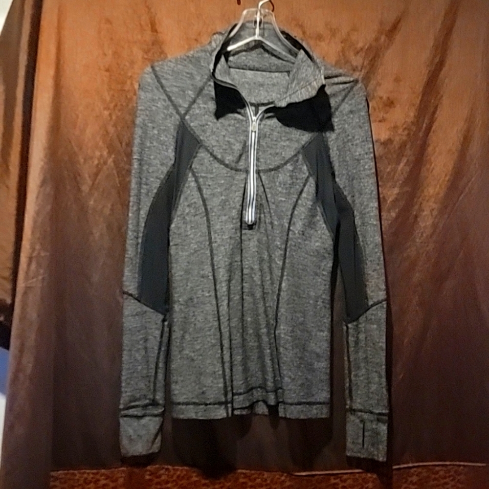 Woman's pullover - Picture 2 of 3